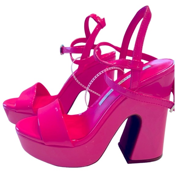 Gianni Bini LEXEY Patent Ankle Wrap Platform Sandal - Picture 4 of 9